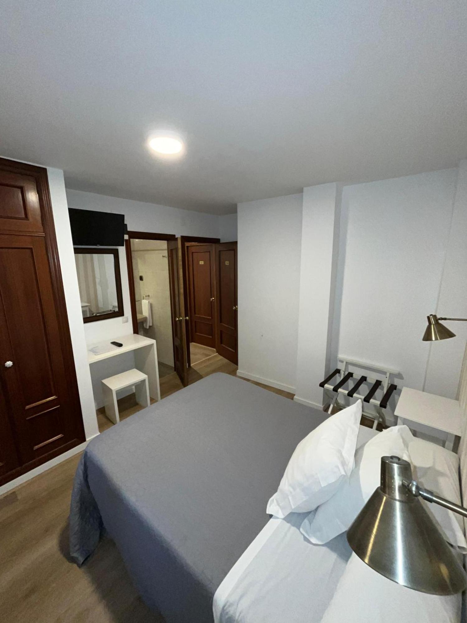 Hotel Ovetense Ов'єдо Екстер'єр фото